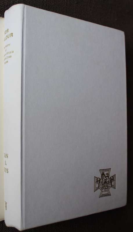Valour - Ian Uys  - History of South Africa`s Victoria Cross Heroes