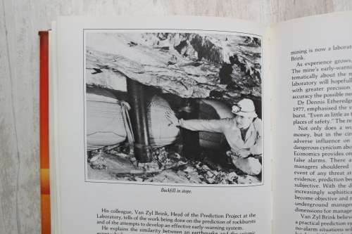 Down where no Lion walked - Story of Western Deep Levels - Oxley