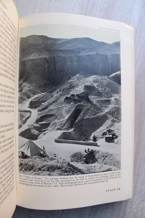 Gods, Graves and scholars: The story of Archaeology - C.W.Ceram