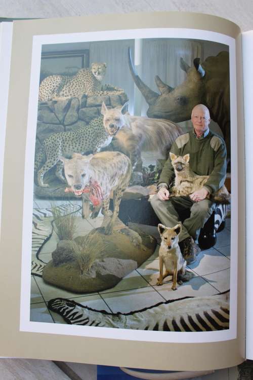 Hunting Icons of Africa - Peter Flack