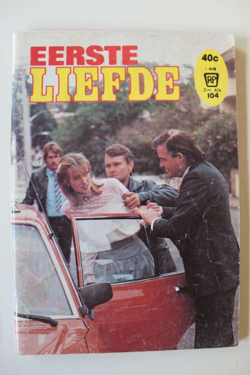 Eerste Liefde 104 -- Fotoverhaal / Photo book -  fotoboek foto verhaal