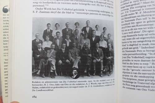 Sonop in die Suide: Geboorte en Groei van die Nasionale Pers 1915-1948 - C.F.J. Muller
