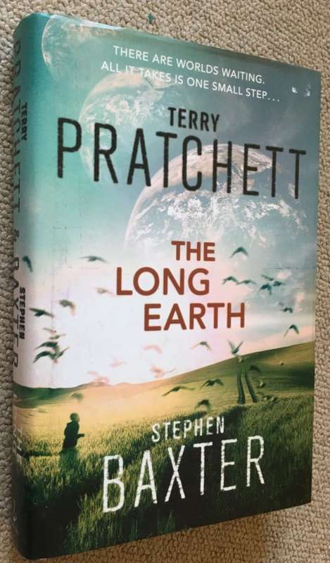 The Long Earth - `Terry Pratchett, Stephen Baxter