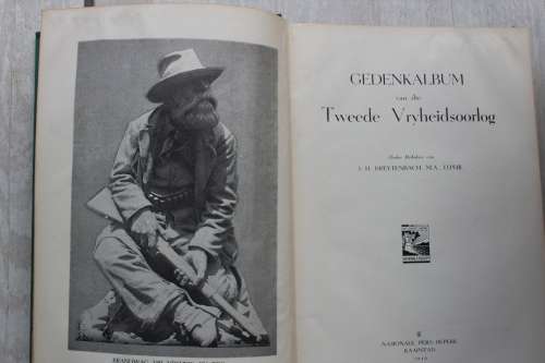 Gedenkalbum van die Tweede Vryheidsoorlog. Onder Redaksie Van J.H. Breytenbach