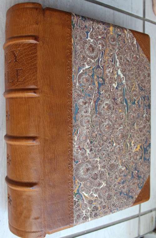 Practical & Devotional Family Bible The Holy Bible, Containing the Old & New Testaments - M`Farlane