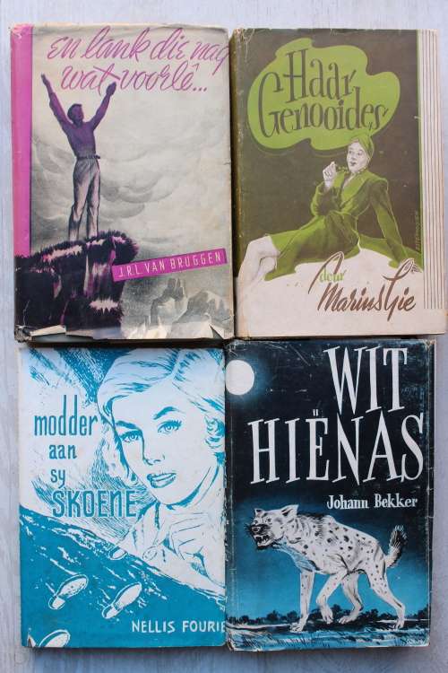4 x Africana Afrikaanse versamel boeke