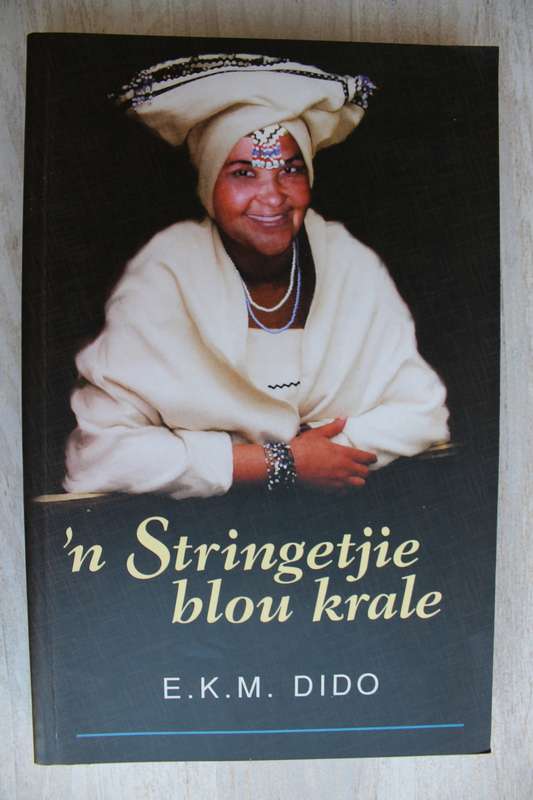 `n Stringetjie blou krale - E. K. M. Dido