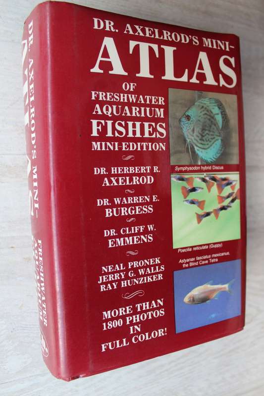 Dr. Axelrod`s Mini-Atlas of Freshwater Aquarium Fishes - 992 pages