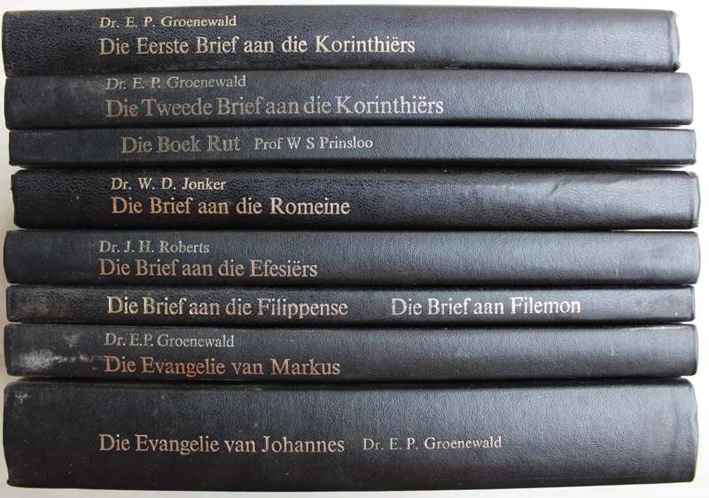 8 x Afrikaanse Kommentare reeks