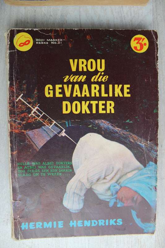 Hermie Hendriks - Rooi masker reeks 31 - Vrou van die gevaarlike dokter