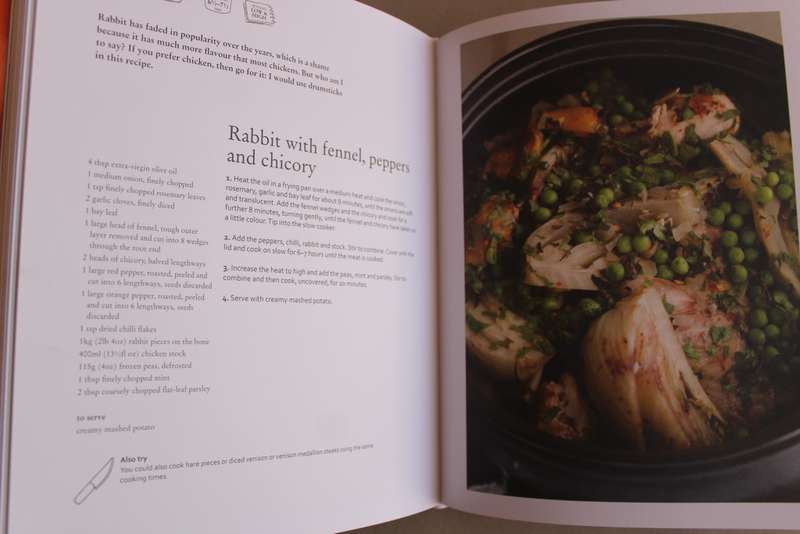 Slow Cooking: 100 Recipes for the Slow Cooker, the Oven and the Stove Top - Thompson