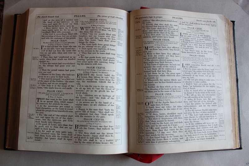 1905 HOLY BIBLE in good condition