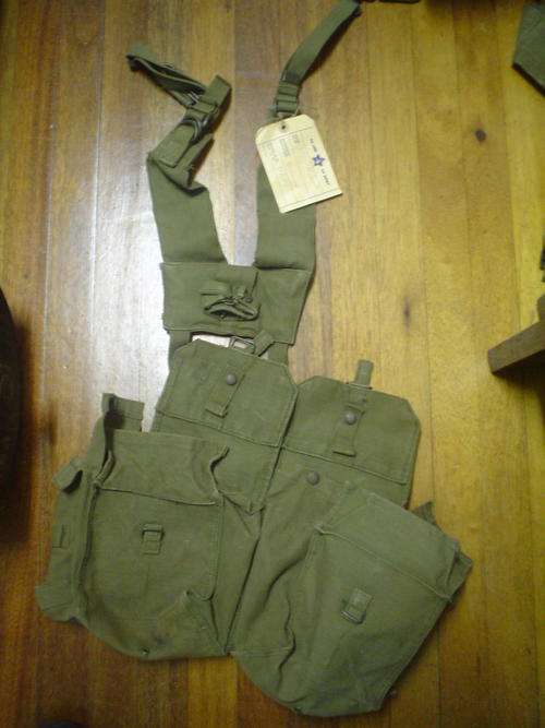 SA ARMY (SADF) :  Pouches with yoke good condition