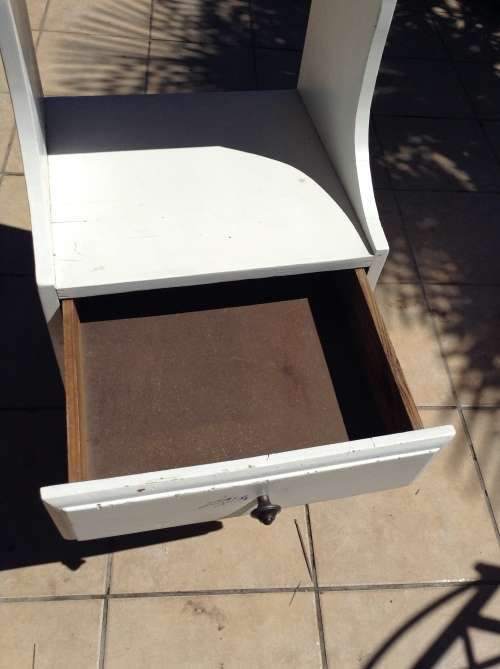 White 3 level one draw bookcase