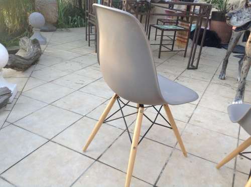 Funky  legs retro grey chair