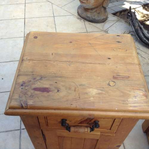 Stunning wood side tables set