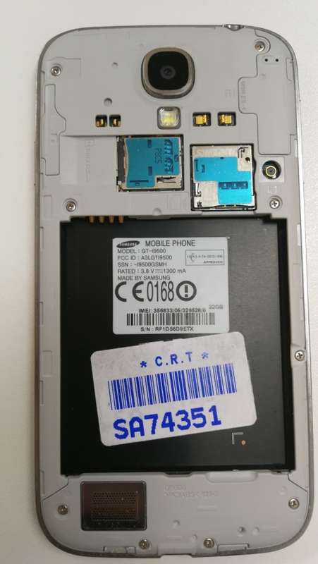 Samsung S4 with Charger. Absolutely beautiful condition!!