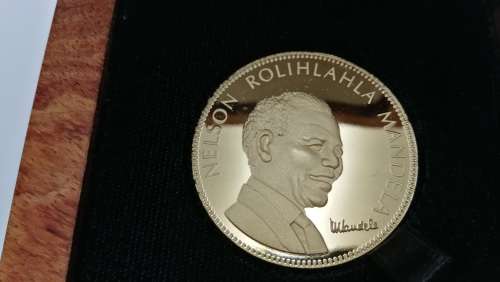 Mandela commemorative Medal - Signature Series
