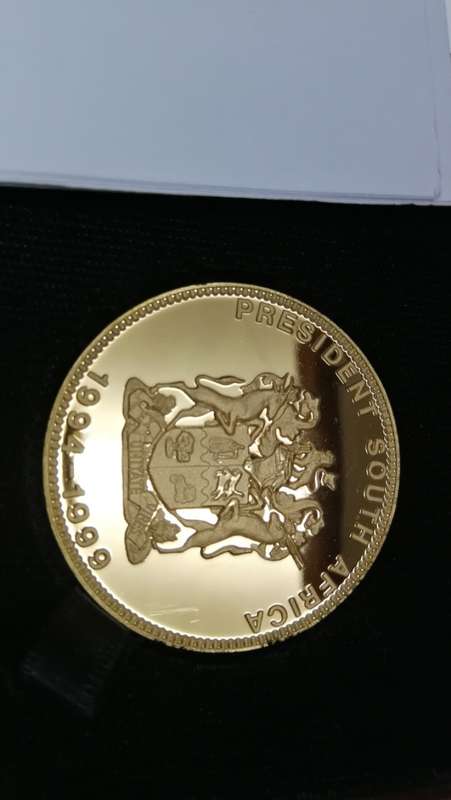 Mandela commemorative Medal - Signature Series