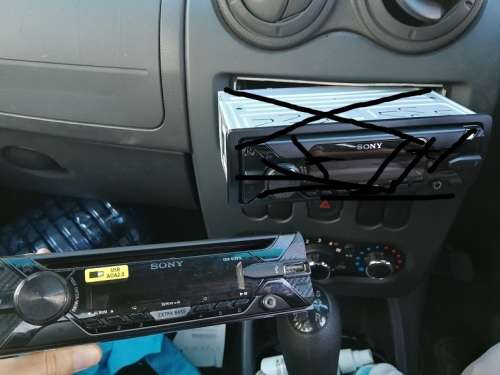 Sony CDX-G1201U Car Stereo Radio. Blue Backlight. Free Shipping Postnet to Postnet