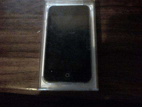 iPod 8gb (3rd Gen) Good as new