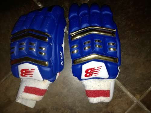 Batting Gloves. KKR and MI IPL10