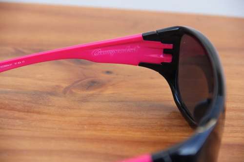 Oakley Correspondent Ladies Sunglasses - 009094-01. With Box, Case & Papers