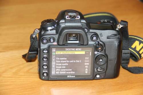 NIKON D7000 DSLR BODY IN EXCELLENT CONDITION