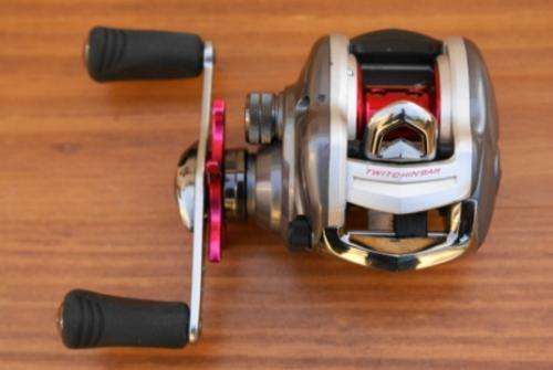 DAIWA MEGAFORCE 100 TSH BAITCASTING REEL