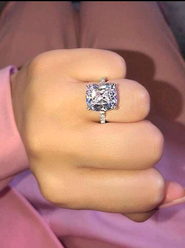 Elegant & Romantic Cushion Cut 4-prong Square Diamond Ring For Women, Wedding/engagement/party/propo