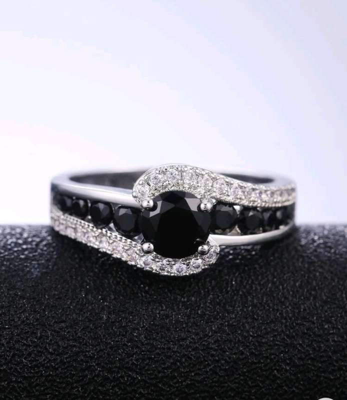 Black Stone Women Wedding Ring Dazzling Crystal Cubic Zirconia Delicate Gift Top Quality Female Clas