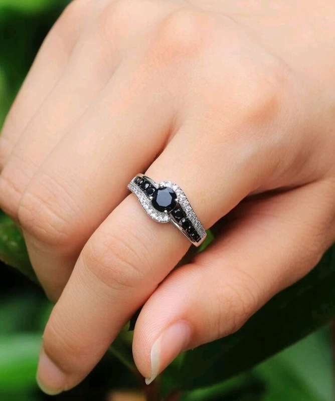 Black Stone Women Wedding Ring Dazzling Crystal Cubic Zirconia Delicate Gift Top Quality Female Clas