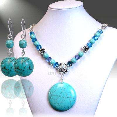 LEAP YEAR SPECIAL! - TURQUOISE PENDANT & SWAROVSKI ELEMENTS