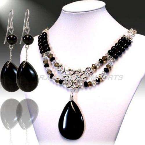 BLACK DIAMOND SWAROVSKI CRYSTAL ELEMENTS NECKLACE SET