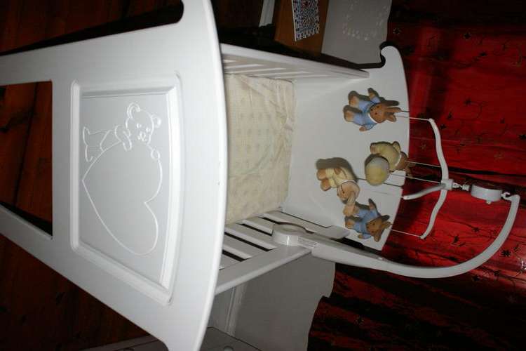 Furnicraft Rocking Crib