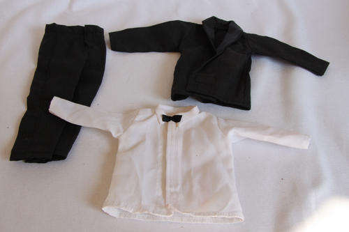 Kens clothes