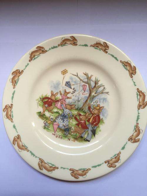 Bunnikins 18cm plate, flying kites