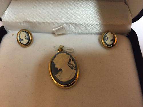 Cameo Style Earrings and Pendant