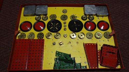 Vintage  No 8 Meccano Set that had one owner and is in a good condition
