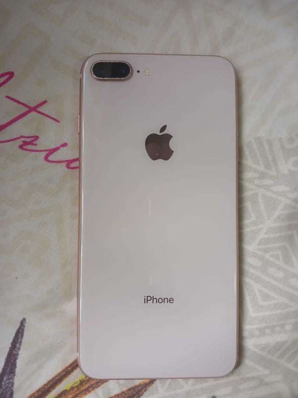 Iphone 8 plus (Read description)