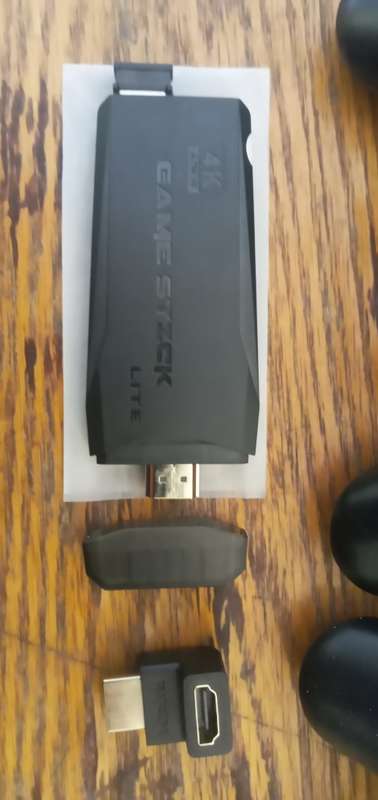 4K HDMI TV Stick with Retroarch OS and 2 x Wireless 2.4Ghz Controllers
