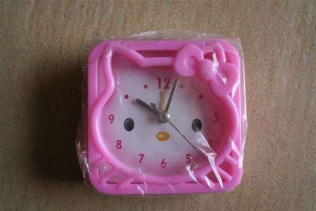 Hello kitty Clock