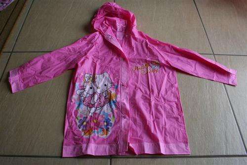 Hello Kitty Raincoat Large  6-8 years