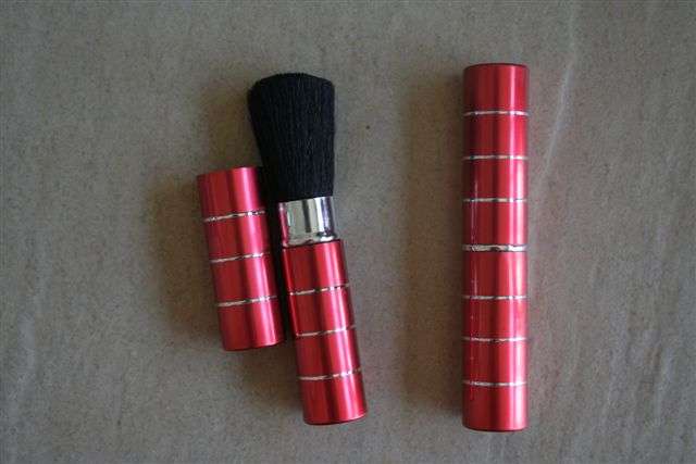 Handbag blusher brush
