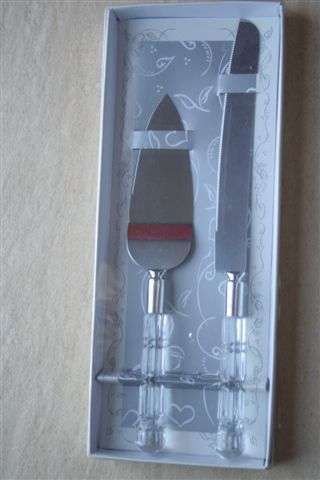 Wedding cake lifter and knife set