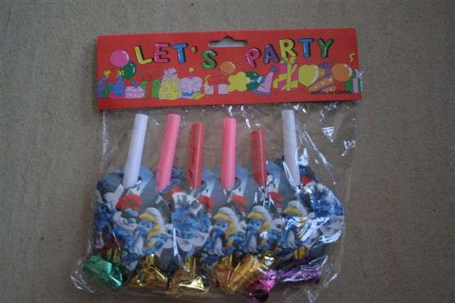 Smurf birthday party blow outs