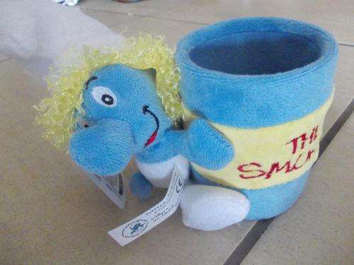 Smurfette Smurf pen holder, Was R30 now R16