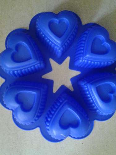 Silicone heart cake mould