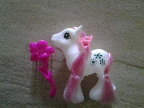 Lovely horse, perfect for my little pony party, 7cm, perfect party favor
