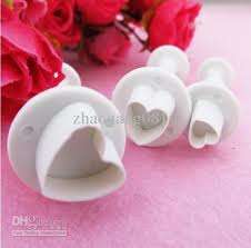 Small tiny heart Fondant plunger Cutter 4 Piece